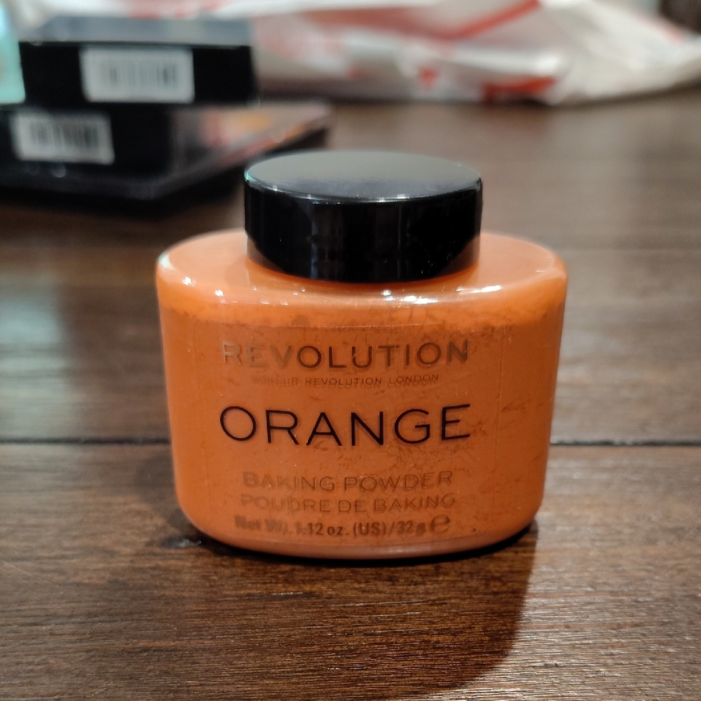 Revolution Vibrant Orange Baking Powder